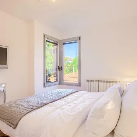 Apartment San Rocco Center Pula